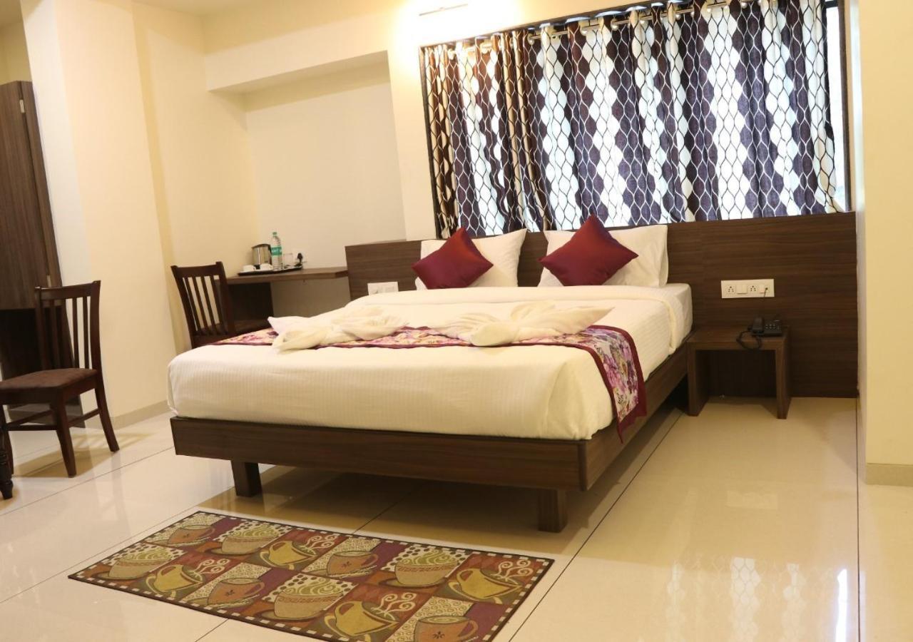 The Hotel Relax Kankavli Kankavali Buitenkant foto