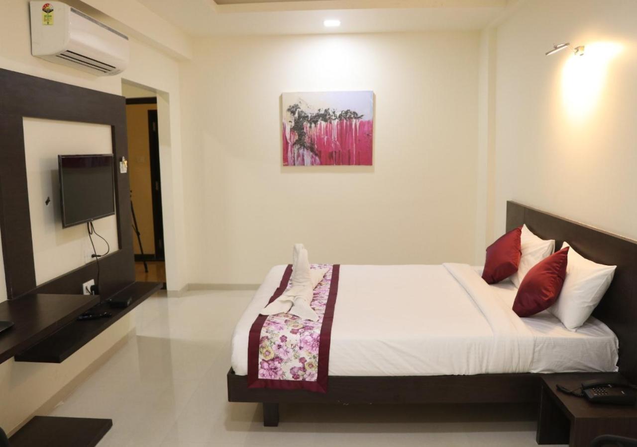 The Hotel Relax Kankavli Kankavali Buitenkant foto