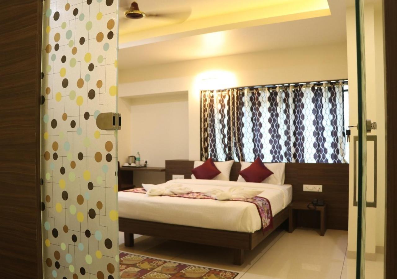 The Hotel Relax Kankavli Kankavali Buitenkant foto